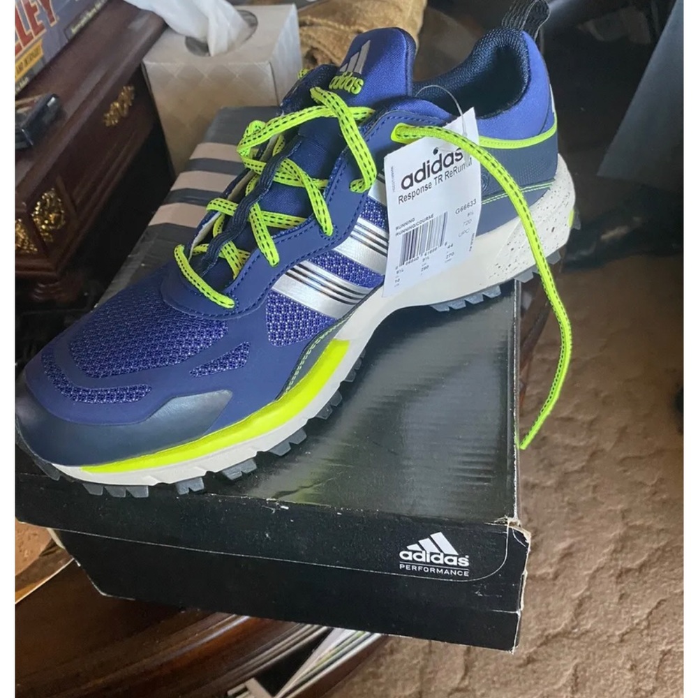 Adidas Response TR RERUN M Size 10     New in Box